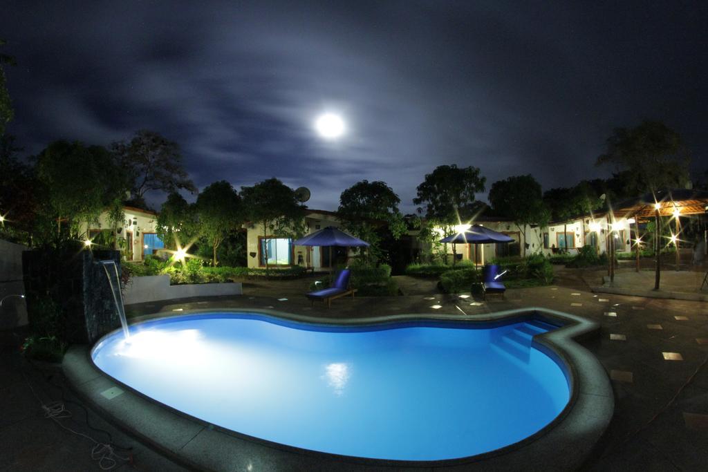 Piedras Blancas Lodge Puerto Ayora  Extérieur photo