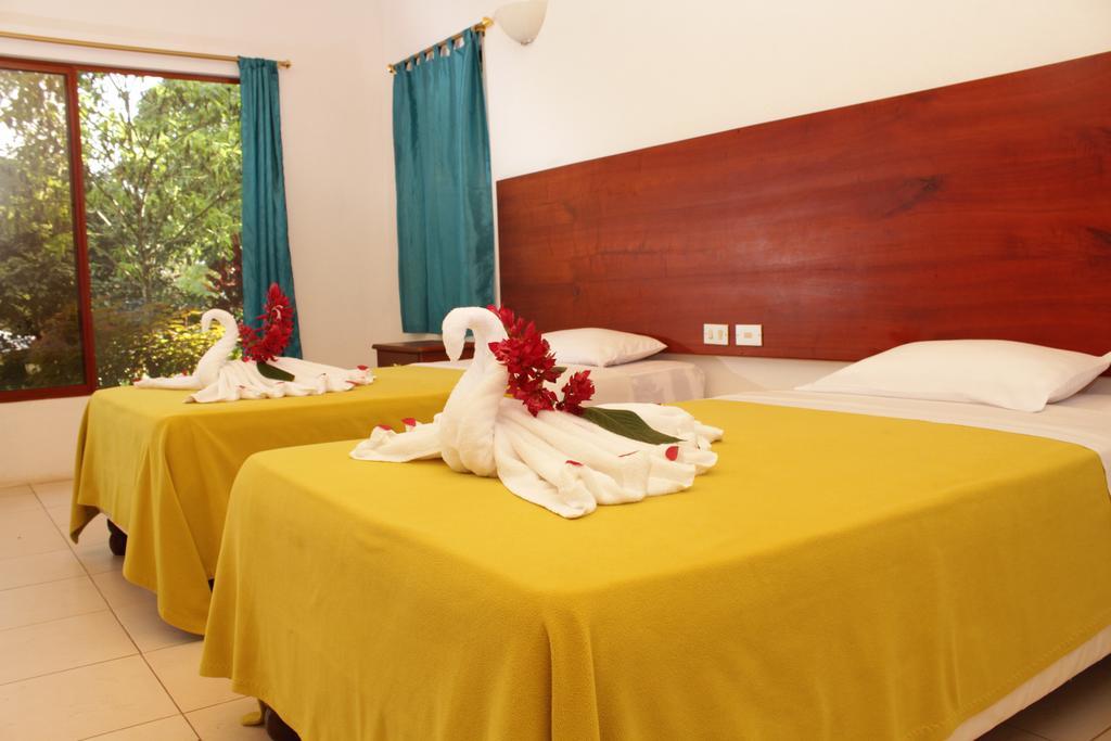 Piedras Blancas Lodge Puerto Ayora  Extérieur photo